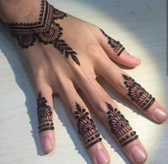 simple chand mehndi design