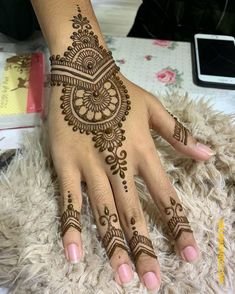 latest mehndi design for eid